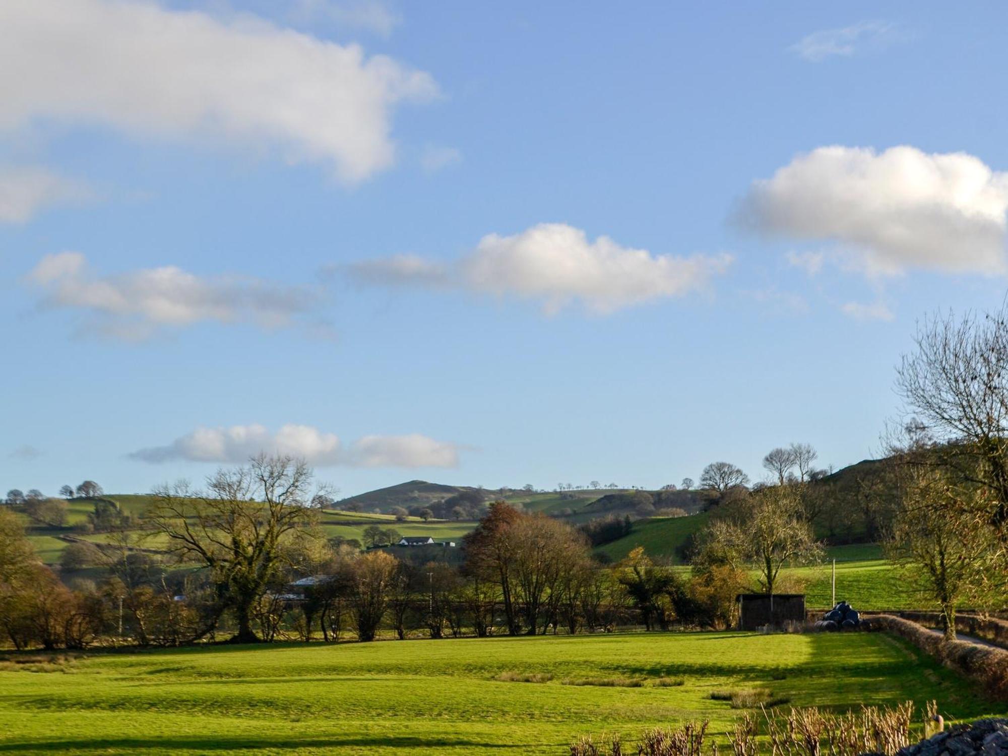 Cain Pod Vip Villa Llanfyllin Exterior photo